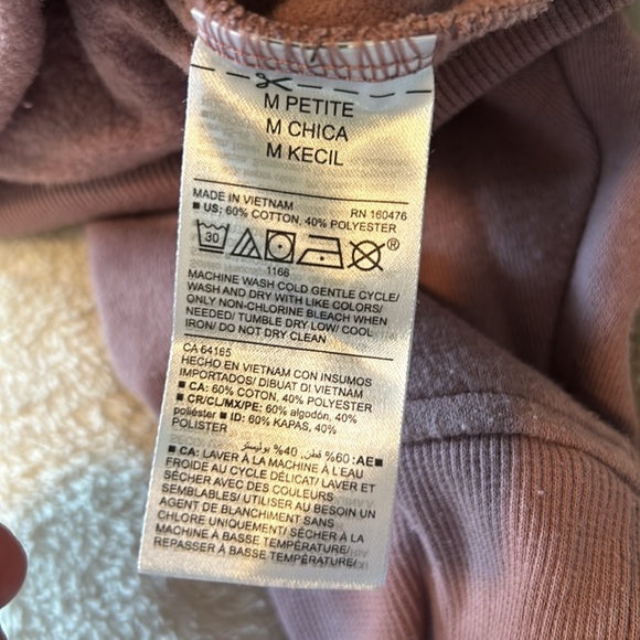 Old Navy Women’s Petite Medium Super Soft Loose Crop Top Purple Sweatshirt - Picture 4 of 5